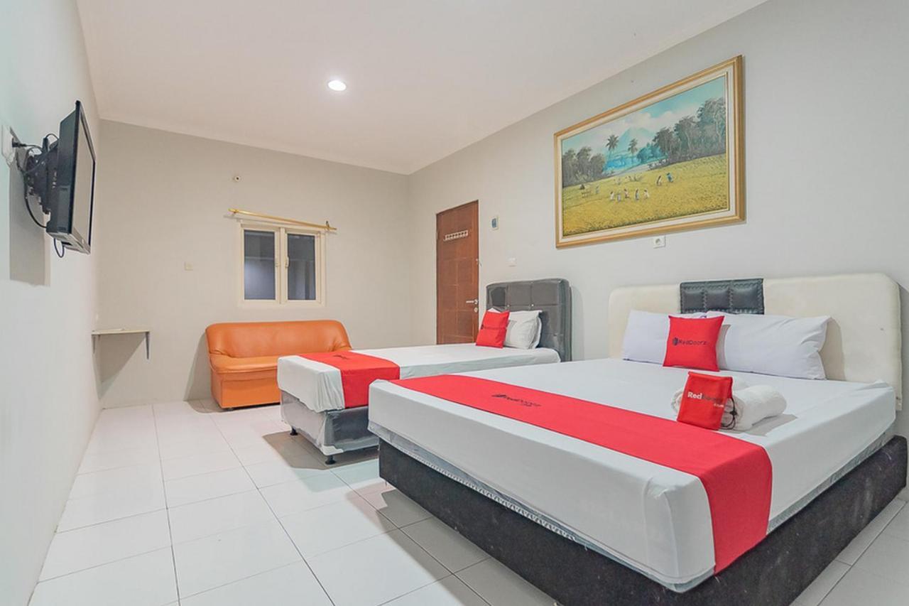 Reddoorz Plus At Bukit Cinta Street Balikpapan Klandasan Kecil Exterior foto