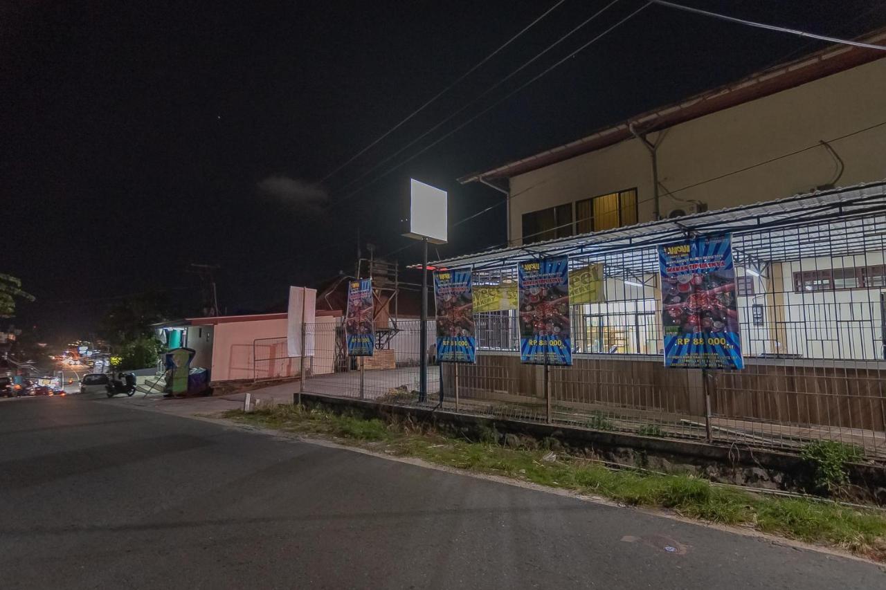 Reddoorz Plus At Bukit Cinta Street Balikpapan Klandasan Kecil Exterior foto