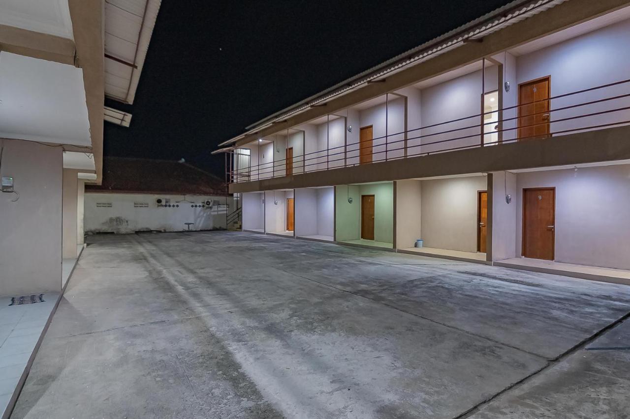 Reddoorz Plus At Bukit Cinta Street Balikpapan Klandasan Kecil Exterior foto